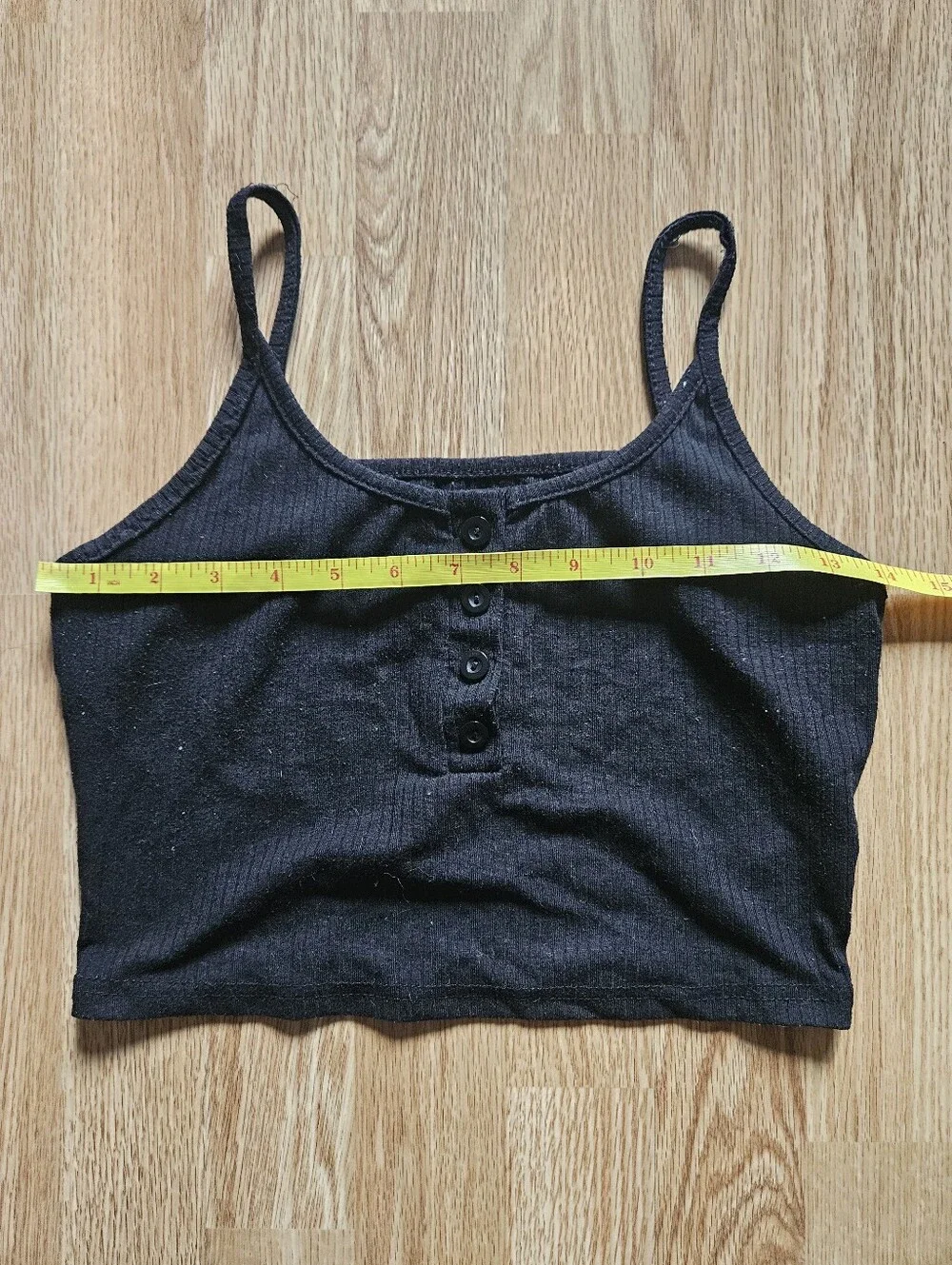 Black Ribbed Button-Front Crop Tank Top - Picture 3 of 4